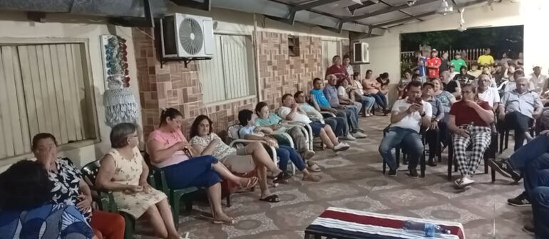 Resolvieron retomar las protestas en una asamblea realizada este viernes.