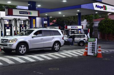 Petropar informó ayer que tiene stock para mantener sus precios por dos meses más.