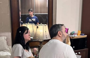 Detención de la empresaria Dalia López (i) este jueves, en Asunción (Paraguay)