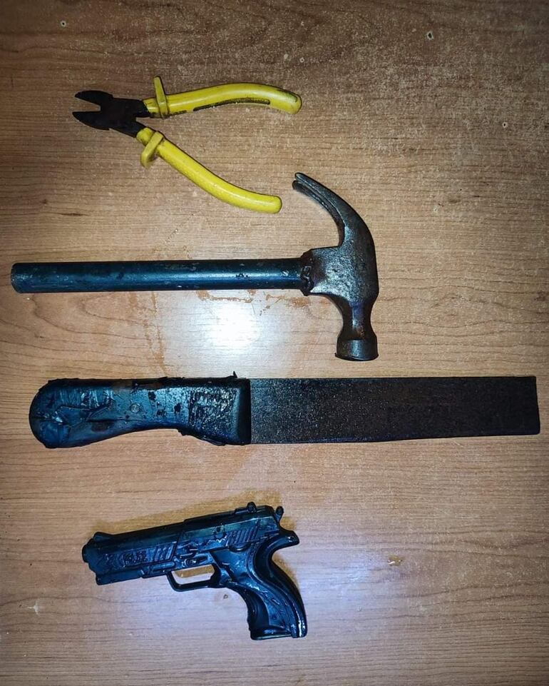 Elementos utilizados por el joven para robar.