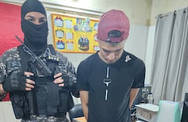 Pedro Fabián García Miranda, junto con las evidencias encontradas en su poder fueron a aparar en la comisaría 10° Central de Mariano Roque Alonso.