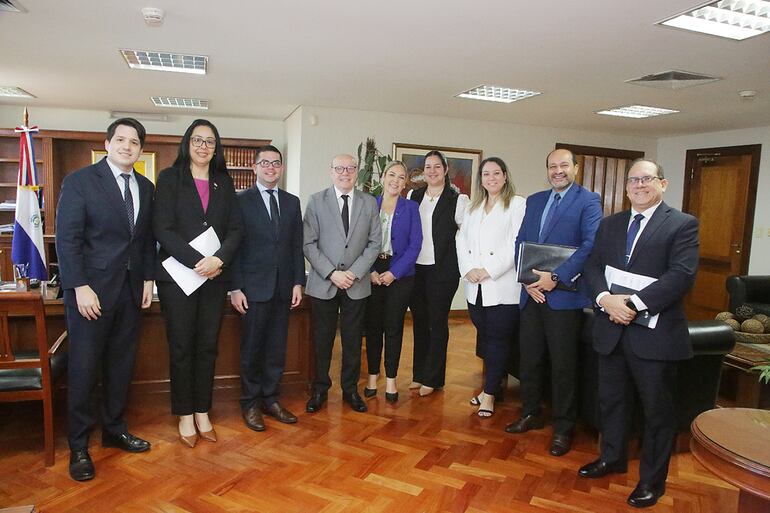 Actuarios judiciales solicitan decisión política para lograr aumento salarial