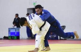 Mateo Cabral está cumpliendo buenas actuaciones en Georgia.