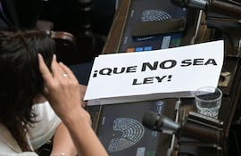 Congreso argentino reanuda debate de reformas del liberal Javier Milei.