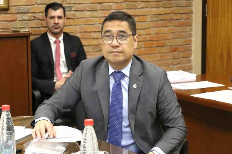 Senador Eduardo Nakayama.