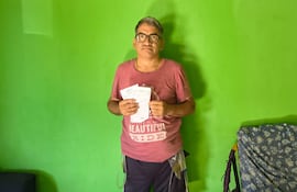 El paciente Francisco González, actualmente utiliza una talla vesical, y una ureterostomía, que le sirven para colectar y desechar su orina. Su caso, según denuncia es producto de fármacos de mala calidad.