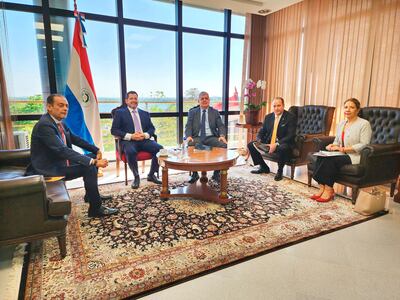 De izq. a der.: ministro de Justicia, Ángel Barchini (i); el titular de Diputados, Raúl Latorre, y el ministro de Interior, Enrique Riera.