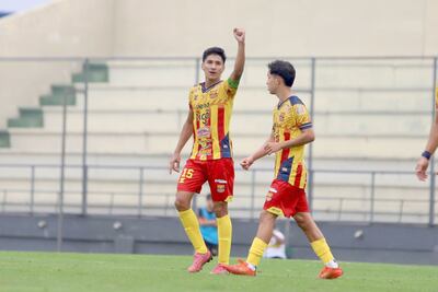 Brazo en alto de Aníbal Pérez, tras registrar el primer tanto de la temporada de la Primera División B, en el triunfo del Sport Colombia contra 29 de Setiembre por 2-1.
