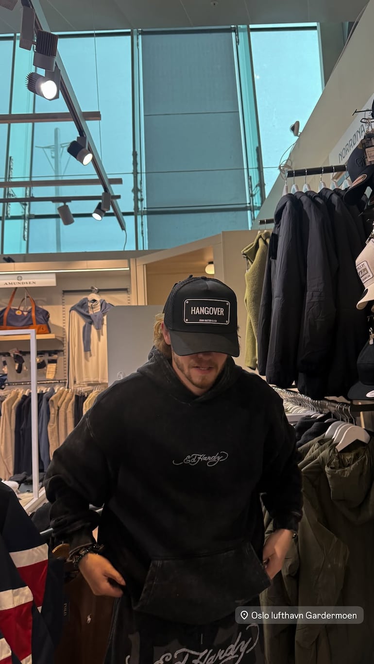 Oliver Solberg ya está en Paraguay para el Mundial de Rally. Fotos: @oliversolberg01