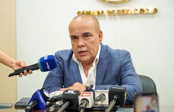 El presidente del Senado, Basilio Núñez, en la sala de prensa del Senado.