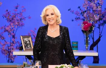 "Yo no me reconocí", aseguró Mirtha Legrand sobre la escultura que inauguraron en Villa Cañás para homenajearla.