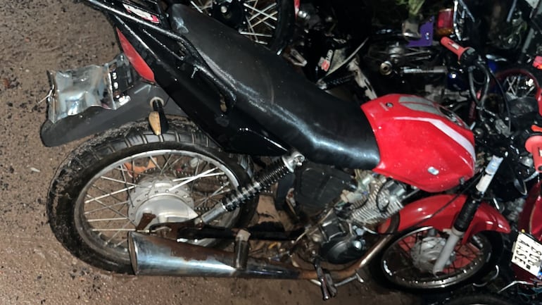 Moto robada recuperada por la Policía.