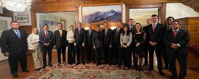 Delegación de algunos miembros de la comisión de Amistad con Estados Unidos y algunas de las esposas con el embajador Alexander Yi y su esposa Karen.