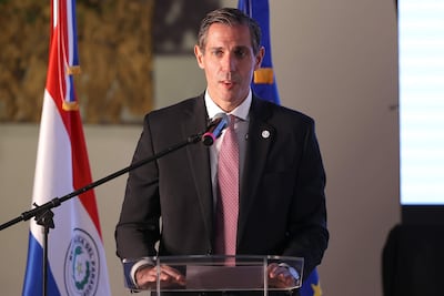 El ministro de Industria y Comercio de Paraguay, Marco Riquelme, habla durante el foro Acuerdo de Asociación Unión Europea - Mercosur: Oportunidades para Paraguay, este miércoles, en Asunción.