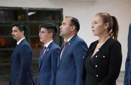 De izquierda a derecha. Enzo Yodice, Bruno Ramírez, Jorge Bogarín y Karen González, durante el traspaso de mando del centro de estudiantes en Derecho UNA.