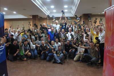 Después de lo que fue la cena de confraternidad, los mejores recibieron sus respectivos trofeos.