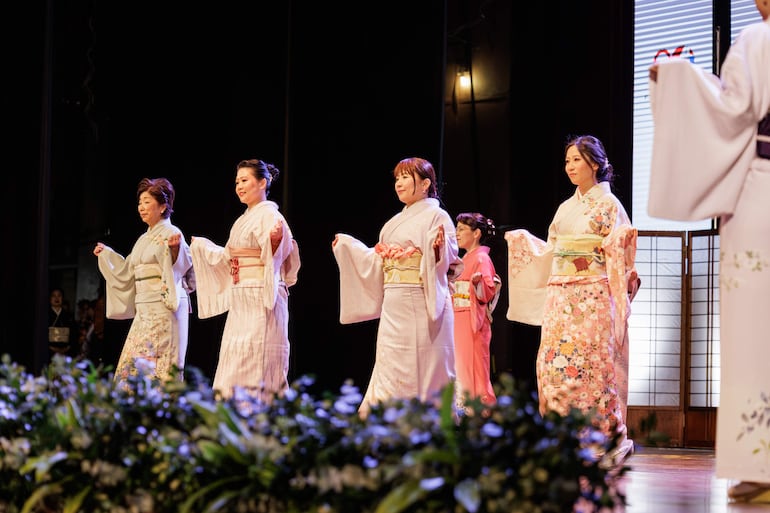 “Kimono Show” es el espectáculo que se realizó en el Teatro “José Asunción Flores” del Banco Central del Paraguay