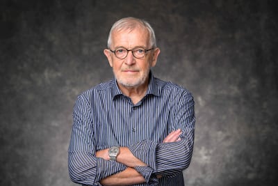 Esta fotografía, tomada el 18 de septiembre de 2024 y difundida el 6 de octubre de 2026, muestra a Francis Halzen, investigador principal de IceCube, profesor de Investigación Vilas y profesor Gregory Breit de la Universidad de Wisconsin-Madison. El físico belga Francis Halzen ganó el Premio Nobel de Física 2026 por su trabajo pionero en el uso del hielo del Polo Sur para detectar partículas procedentes del cosmos distante, lo que permitió obtener información sobre las regiones más remotas del espacio.