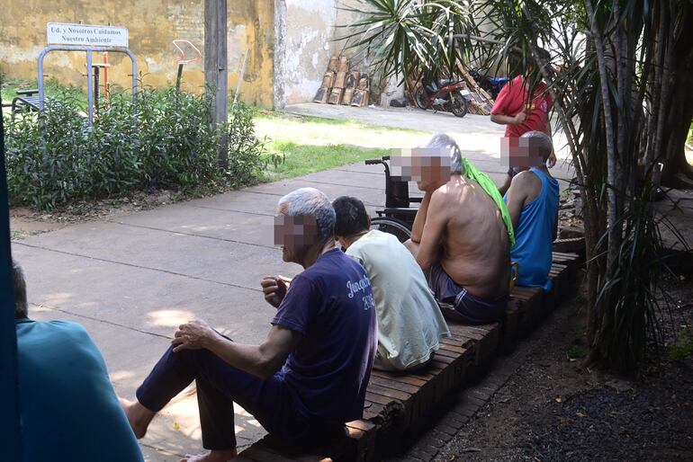 Muchos internados del Hospital Psiquiátrico fueron abandonados por sus familias hace años.