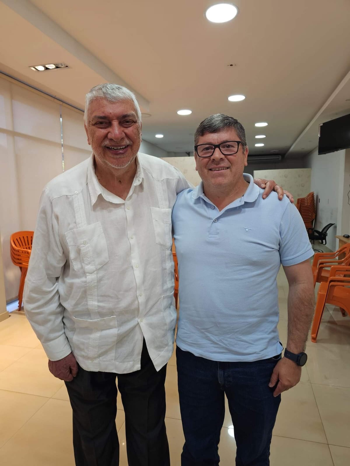 Expresidente Fernando Lugo aparece abrazado al intendente de Ciudad del Este, Dani Mujica, de cara al 2028 Expresidente Fernando Lugo aparece abrazado al intendente de Ciudad del Este, Dani Mujica, de cara al 2028