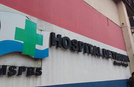 Fachada del Hospital del Trauma en Asunción.