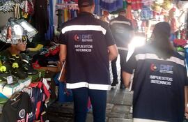 Control de Impuestos Internos en la zona del mercado de San Lorenzo