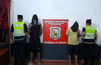 Los detenidos son José Carlos Soto Enciso (25), domiciliado en la ciudad de Caacupé, y Alan Tobías Larrea Guanes (22), domiciliado en la compañía Saguazú de Yaguarón.