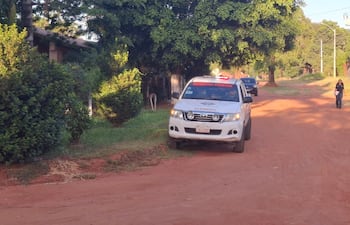 Camino de tierra que conduce a la casa quinta donde se produjo el crimen.