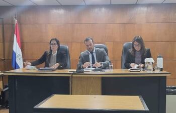 Karina Cáceres, Federico Ortiz (presidente) y María Luz Martínez integraron el Tribunal de Sentencia.