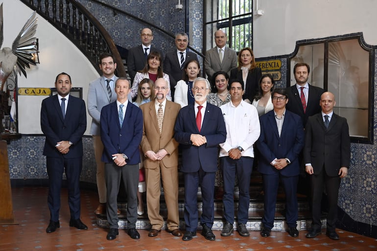 Representantes de las distintas delegaciones diplomáticas que son parte de la organización del I Festival de Cine Iberoamericano- Asunción 2026.