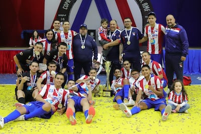 Selección paraguaya campeona del mundo en la categoría C15, venciendo en tiempo extra a Colombia en la gran final del torneo desarrollado en el Sur del país.