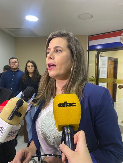La senadora Kattya González dice que se debe determinar muy bien cómo se calzará el presupuesto, antes de aprobar un proyecto de eliminación de aranceles a importadores.