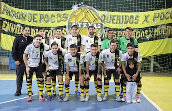 Deportivo Atenas marcha óptimamente en la Copa de Oro de fútbol de salón, liderando la serie B.
MQ Fotografía