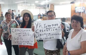 Vecinas de Asunción exigen la liberación del itinerario de la Línea 16-2, de la empresa La Unión SRL, que dejó de operar a mediados de noviembre.