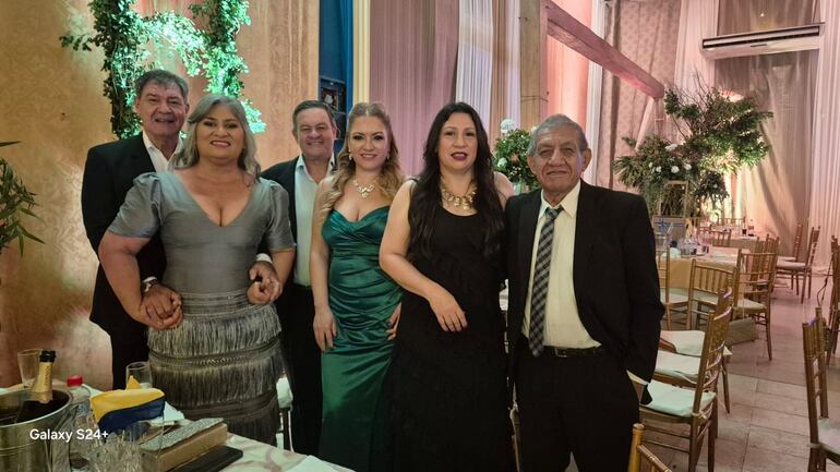 Directivos, asociados e invitados especiales participaron del festejo aniversario auriazul en el salón Rufo Galeano.