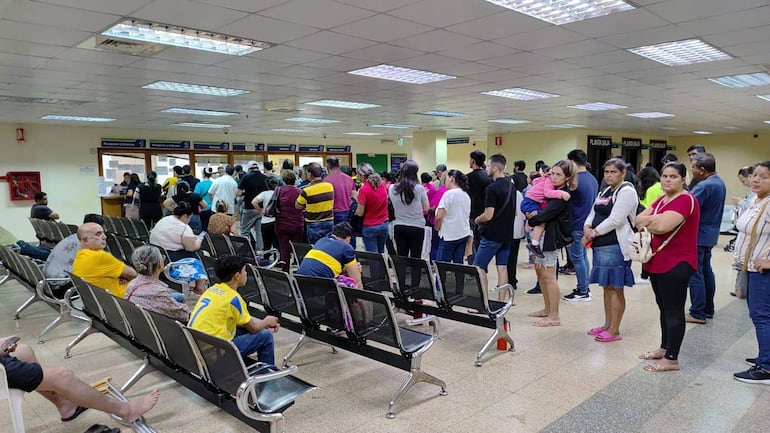 Crisis en IPS: docentes postergan movilización y se suman más sectores