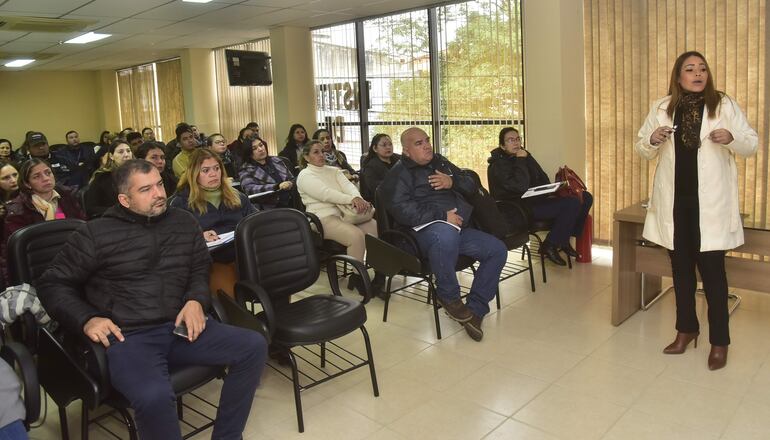 Las capacitaciones en el Instituto de la Dirección Nacional de Contrataciones Públicas (DNCP) son presenciales y virtuales, de libre acceso y gratuito, previa inscripción.