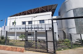 Asegurados del IPS en San Juan Bautista enfrentan nueva escasez de medicamentos básicos y pediátricos; desde la institución anuncian reposición a partir del 11 de febrero.