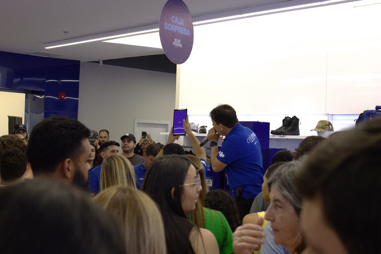 Las mejores marcas del mundo llegan con precios especiales: Apple, Samsung, JBL, Dyson, Nike, Adidas y LEGO.