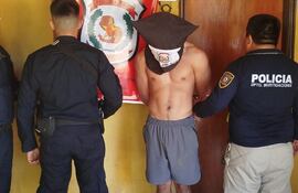 El aprehendido fue identificado como Mathias Eduardo Martínez Benítez (20), domiciliado en el barrio Maristas de esta ciudad.