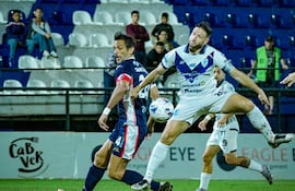 Sportivo Ameliano y Nacional protagonizan intenso partido en el estadio La Fortaleza del Pikysyry