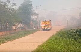 El incendio generó una intensa humareda en zona del aeropuerto Silvio Pettirossi.