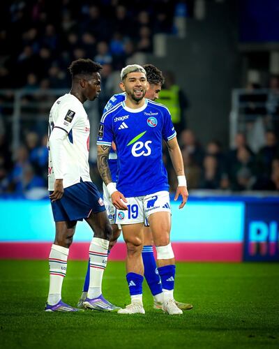 El delantero paraguayo Julio César Enciso Espínola (21 años), durante el encuentro que su equipo, Racing de Estrasburgo derrotó a Lille , por la Ligue 1 de Francia.