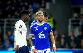 El delantero paraguayo Julio César Enciso Espínola (21 años), durante el encuentro que su equipo, Racing de Estrasburgo derrotó a Lille , por la Ligue 1 de Francia.