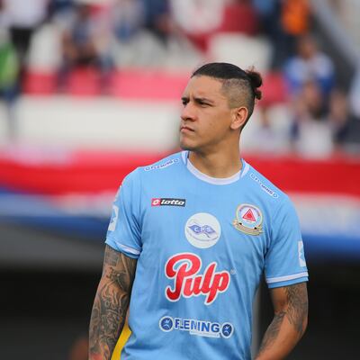 Gustavo Villamayor (30 años), zaguero central que se suma al General Caballero de Mallorquín.