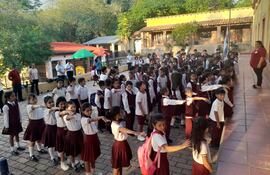 Resultados de las pruebas PISA revelan datos alarmantes sobre educación Paraguaya.