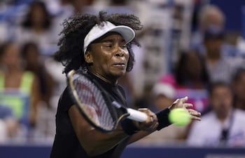 Venus Williams quedó eliminada en primera ronda en Auckland, Nueva Zelanda.