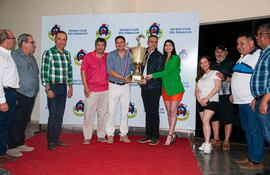 La gente de Sweet Prince, que ganó el premio “Policía Nacional”.