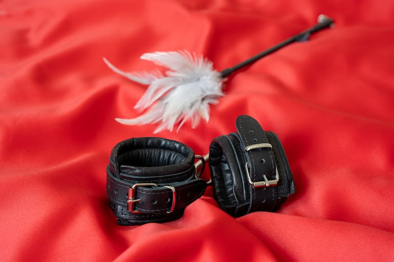 BDSM, juegos eróticos, fetiches, imagen ilustrativa.