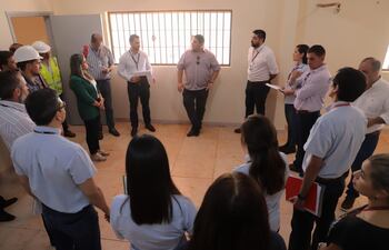 Los profesionales del PTI hicieron un recorrido en la obra del nuevo penal.